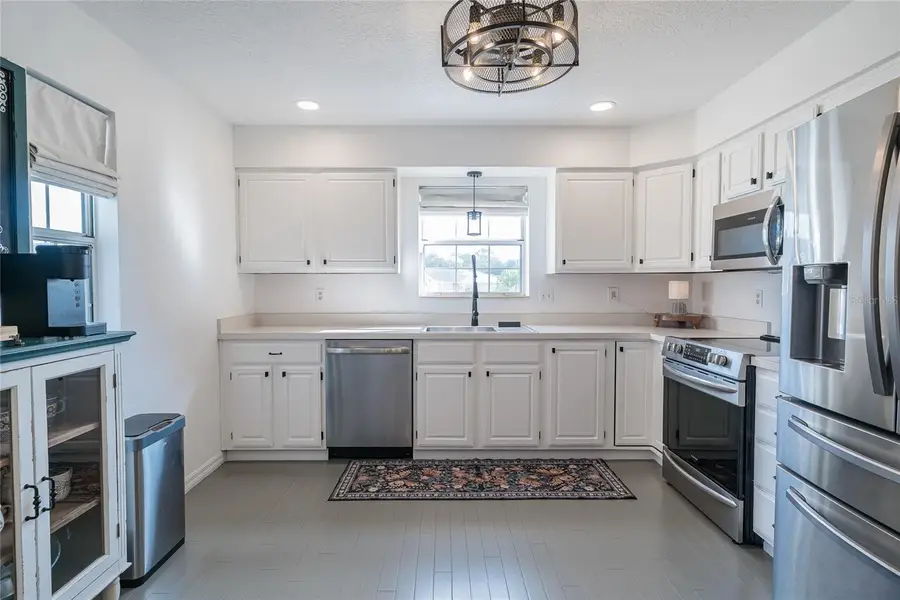 37340 Derbyshire Drive, Zephyrhills, FL 33542 - Image #2