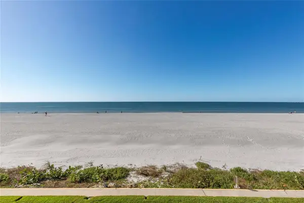 2900 Gulf Boulevard #202, BELLEAIR BEACH, FL 33786
