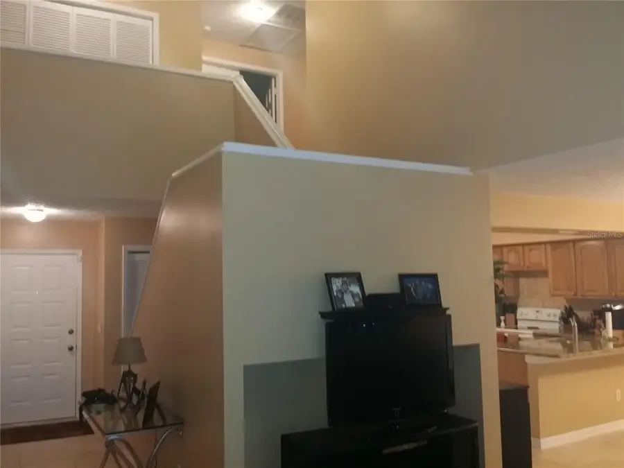 4012 Circlewood Court, Tampa, FL 33614 - Image #2