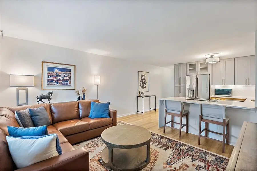 200 36th Avenue N #104A, Saint Petersburg, FL 33704 - Image #2