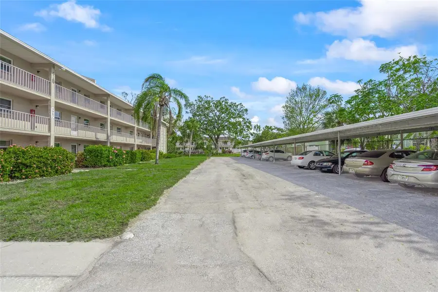 3987 Maceachen Blvd #133, Sarasota, FL 34233 - Image #2