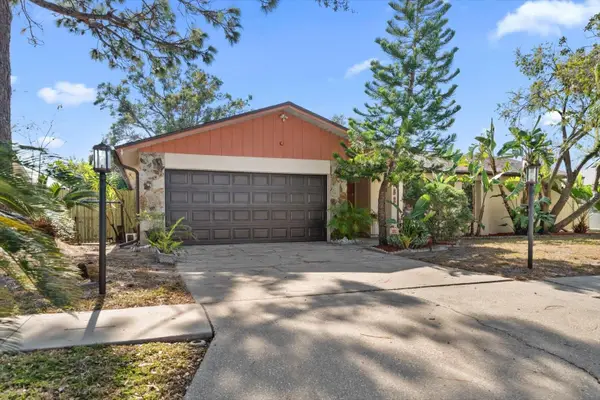 9582 103rd Avenue, SEMINOLE, FL 33777