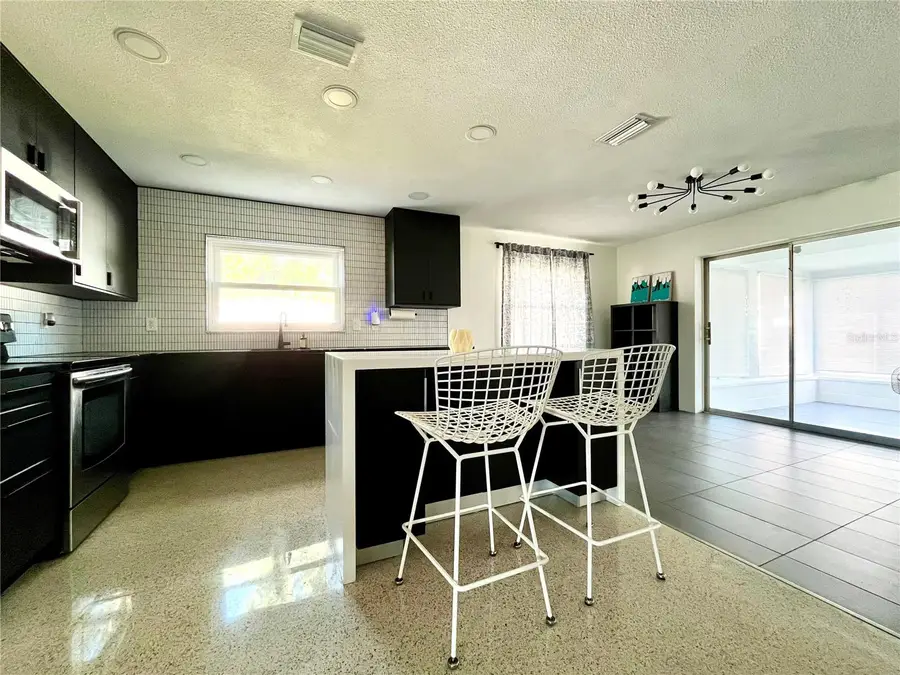 1945 68th Avenue S, Saint Petersburg, FL 33712 - Image #3