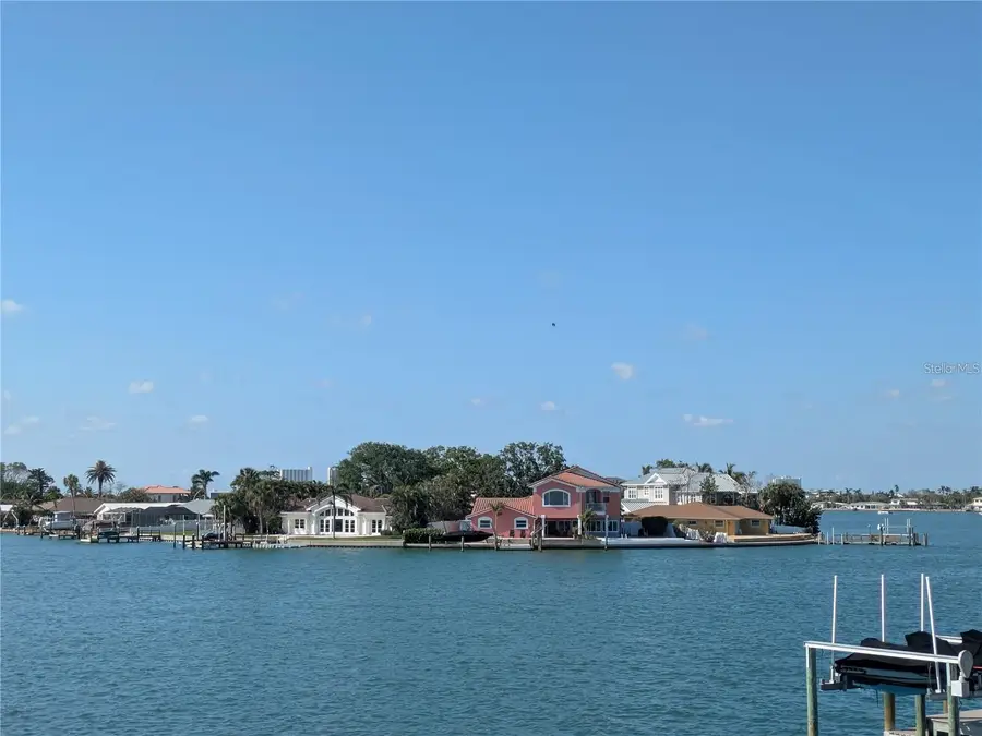 5930 Bahama Way N, Saint Pete Beach, FL 33706 - Image #3