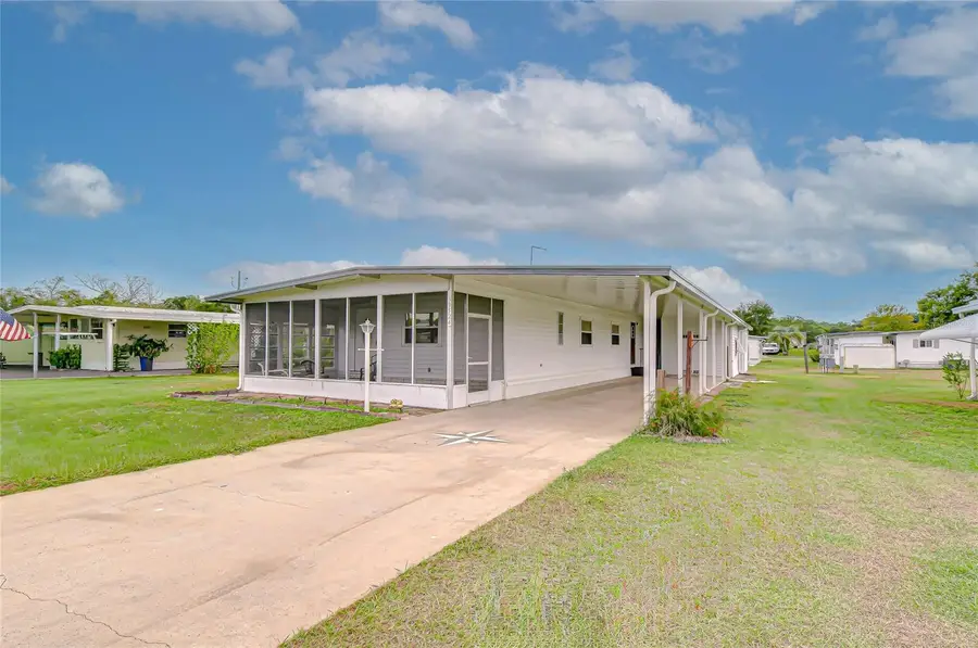 39524 Dundee Road, Zephyrhills, FL 33542 - Image #2