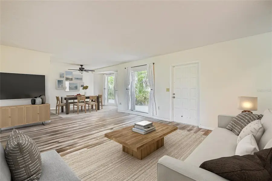 7222 Meadowbrook Drive, Sarasota, FL 34243 - Image #2