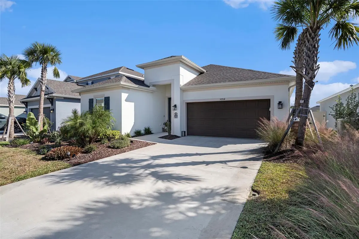 10914 Fieldstone Drive, Palmetto, FL 34221 - Image #1