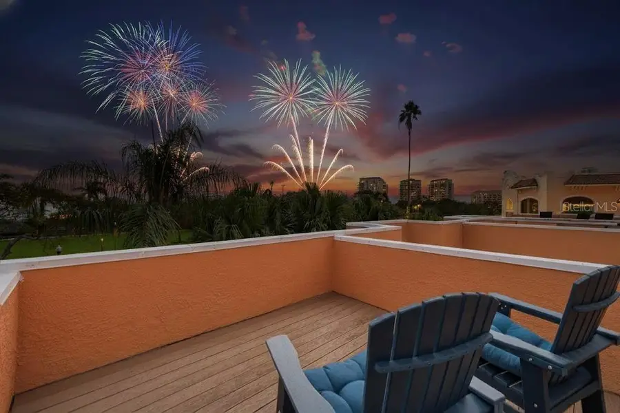 922 N Shore Drive Ne, Saint Petersburg, FL 33701 - Image #3