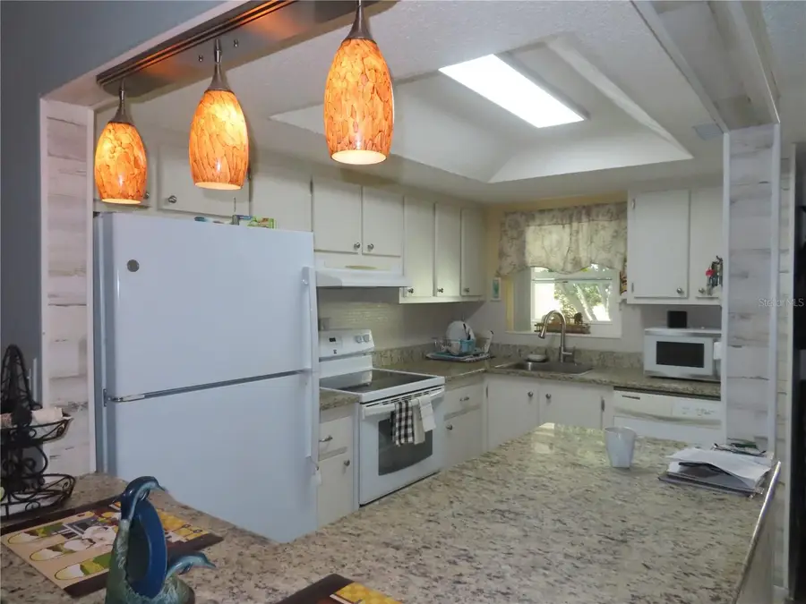 1524 Lakeview Road #203, Clearwater, FL 33756 - Image #2