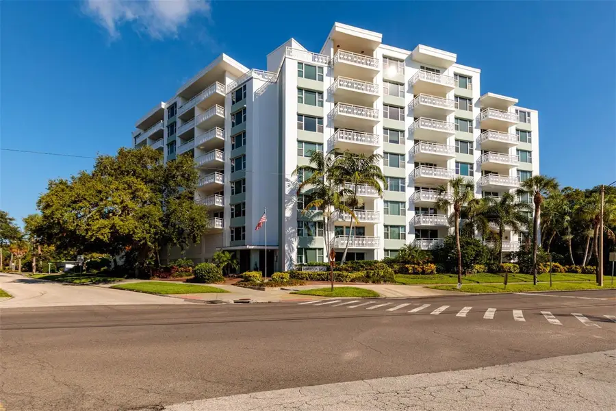 700 Beach Drive Ne #401, Saint Petersburg, FL 33701 - Image #3