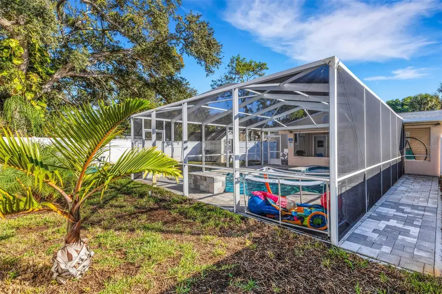 1600 Loretta Avenue Nw, Largo, FL 33770 - Image #3