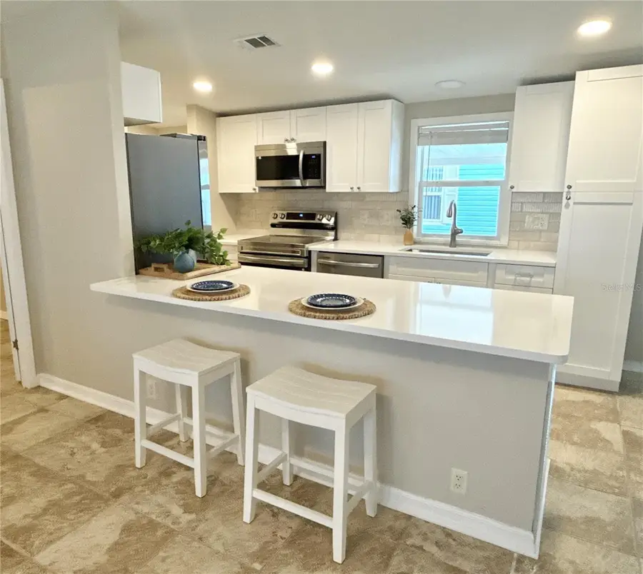 7107 Mount Essex Drive Ne #520, Saint Petersburg, FL 33702 - Image #2