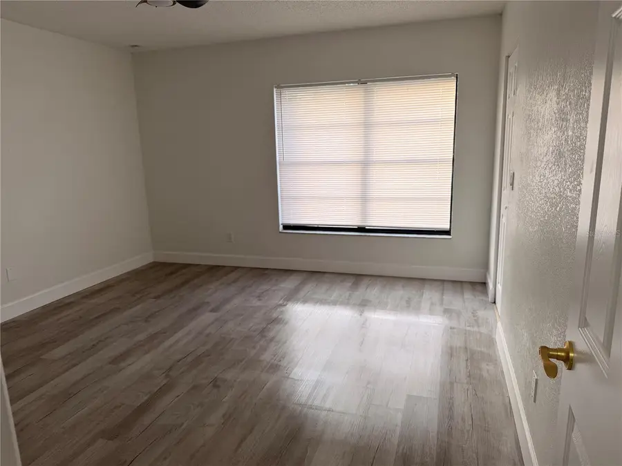 10507 Parkcrest Drive, Tampa, FL 33624 - Image #3