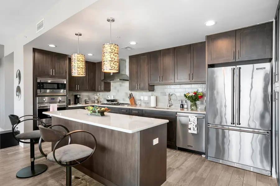 176 4th Avenue Ne #1002, Saint Petersburg, FL 33713 - Image #2