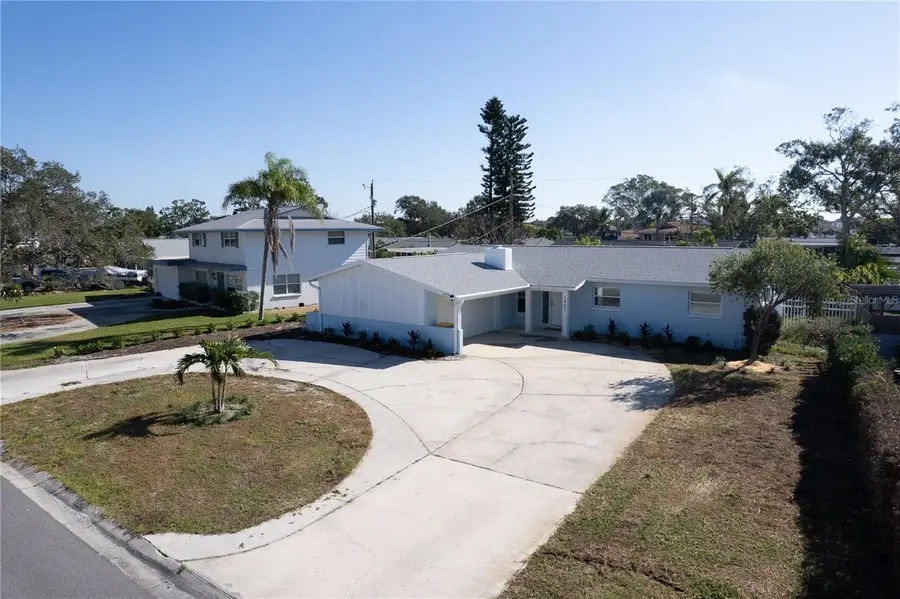 1897 Dolphin Boulevard S, Saint Petersburg, FL 33707 - Image #3