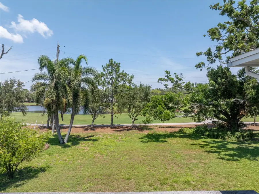 167 Almedo Way Ne, Saint Petersburg, FL 33704 - Image #2