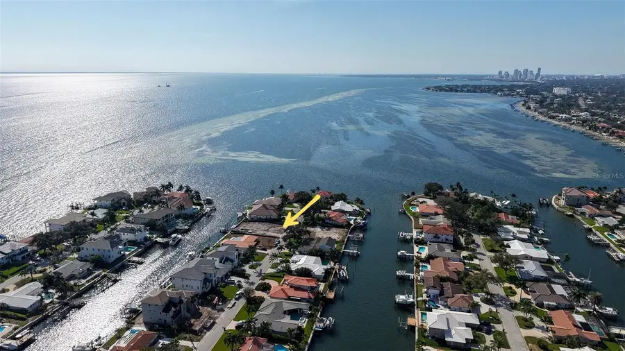 1920 Hawaii Avenue Ne, Saint Petersburg, FL 33703 - Image #3