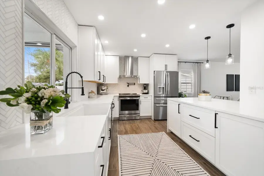 2634 Concorde Court, Clearwater, FL 33761 - Image #2