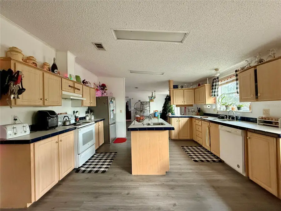 2201 Metro Drive, Ruskin, FL 33570 - Image #3