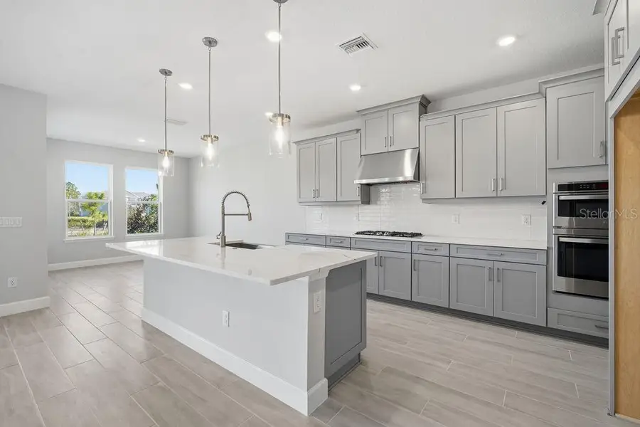 35074 Emberview Drive, Zephyrhills, FL 33541 - Image #3