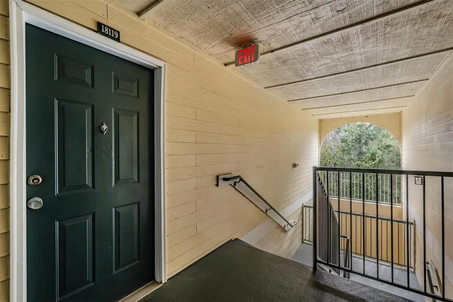 18119 Bridle Club Drive, Tampa, FL 33647 - Image #2