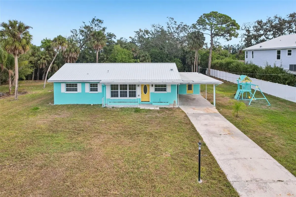 215 17th Street Nw, Ruskin, FL 33570 - Image #1