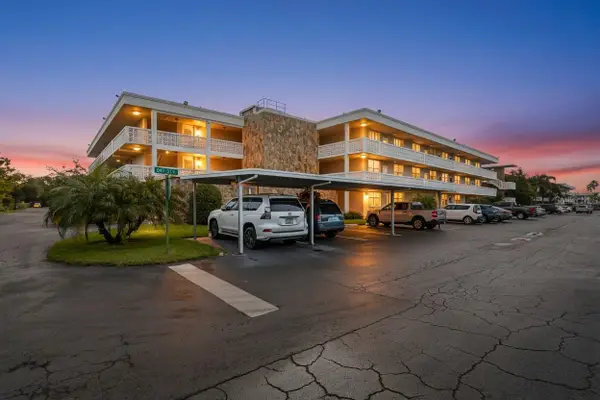 5095 Bay Street Ne #210, ST PETERSBURG, FL 33703