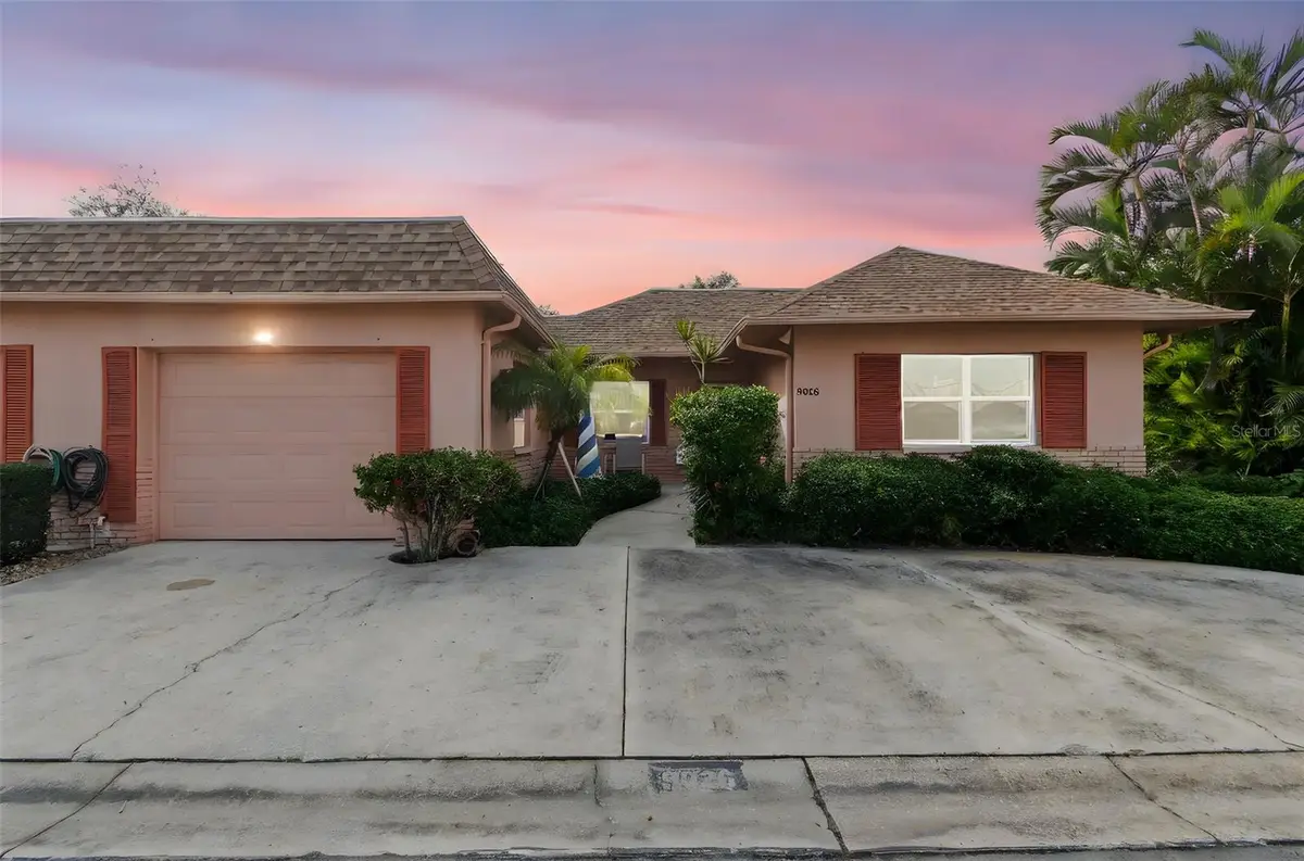 9026 Golden Horseshoe Drive, Seminole, FL 33777 - Image #1