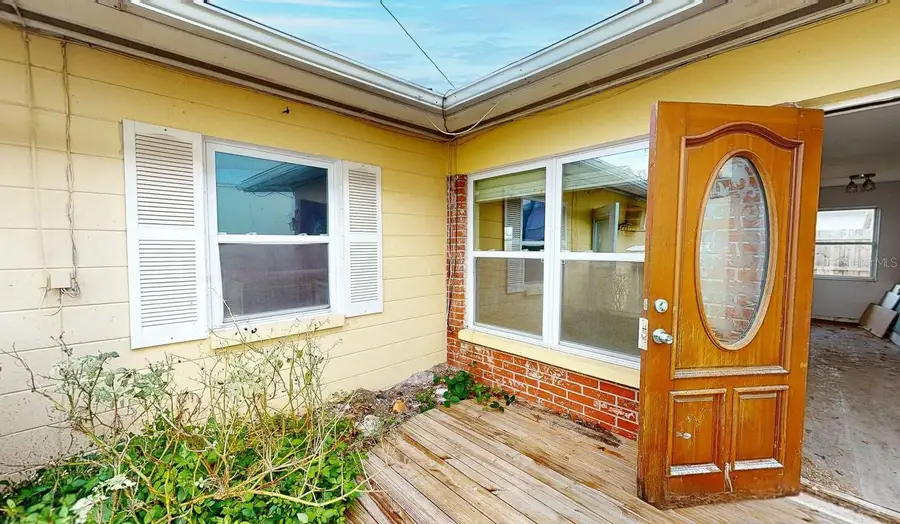 14906 N Bayshore Drive, Madeira Beach, FL 33708 - Image #2