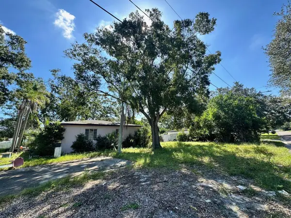 4566 28th 1/2 Avenue N, ST PETERSBURG, FL 33713