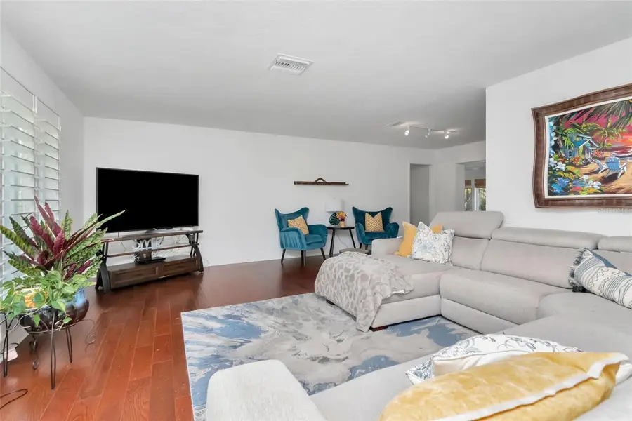 3991 38th Way S, Saint Petersburg, FL 33711 - Image #3