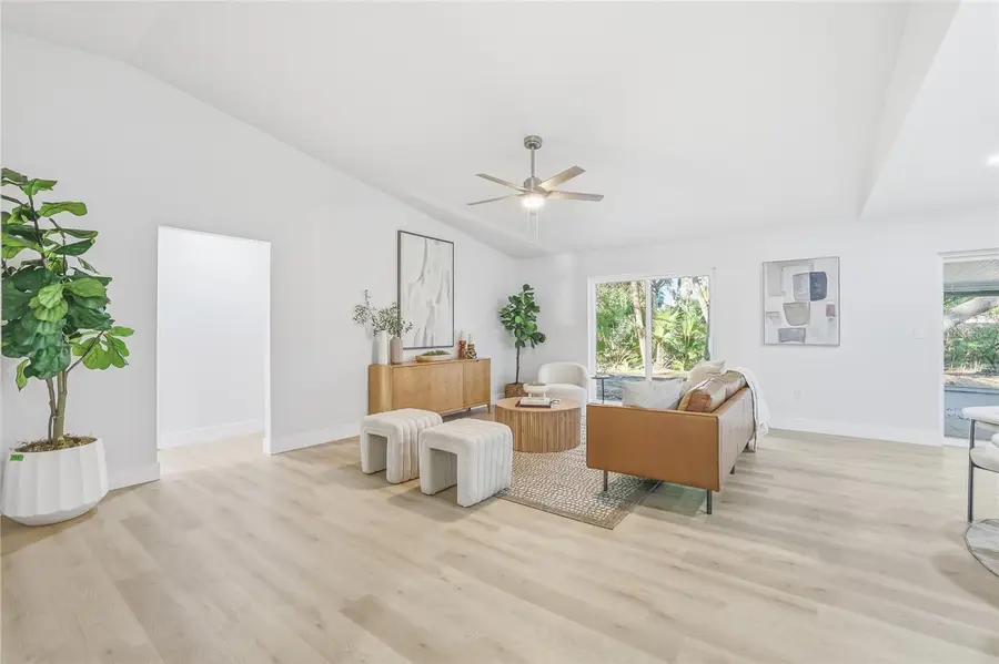 6813 Circlecreek Drive, Pinellas Park, FL 33781 - Image #2