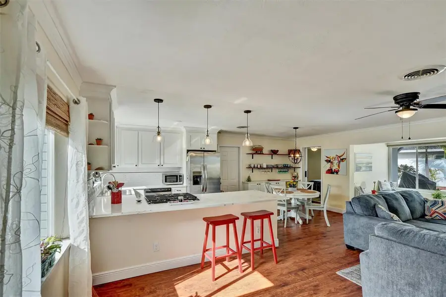 279 79th Avenue N, Saint Petersburg, FL 33702 - Image #3