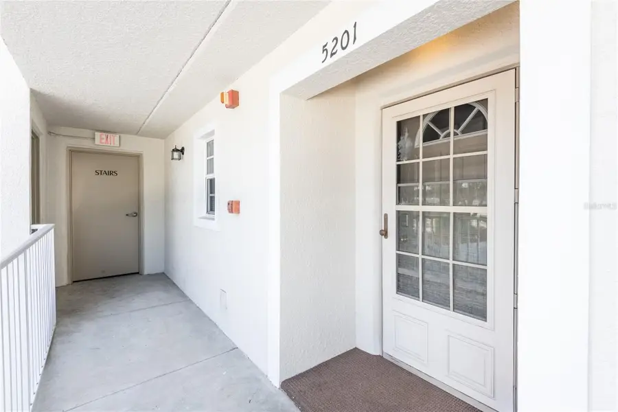 21107 Fountain View Lane #5201, Lutz, FL 33558 - Image #2