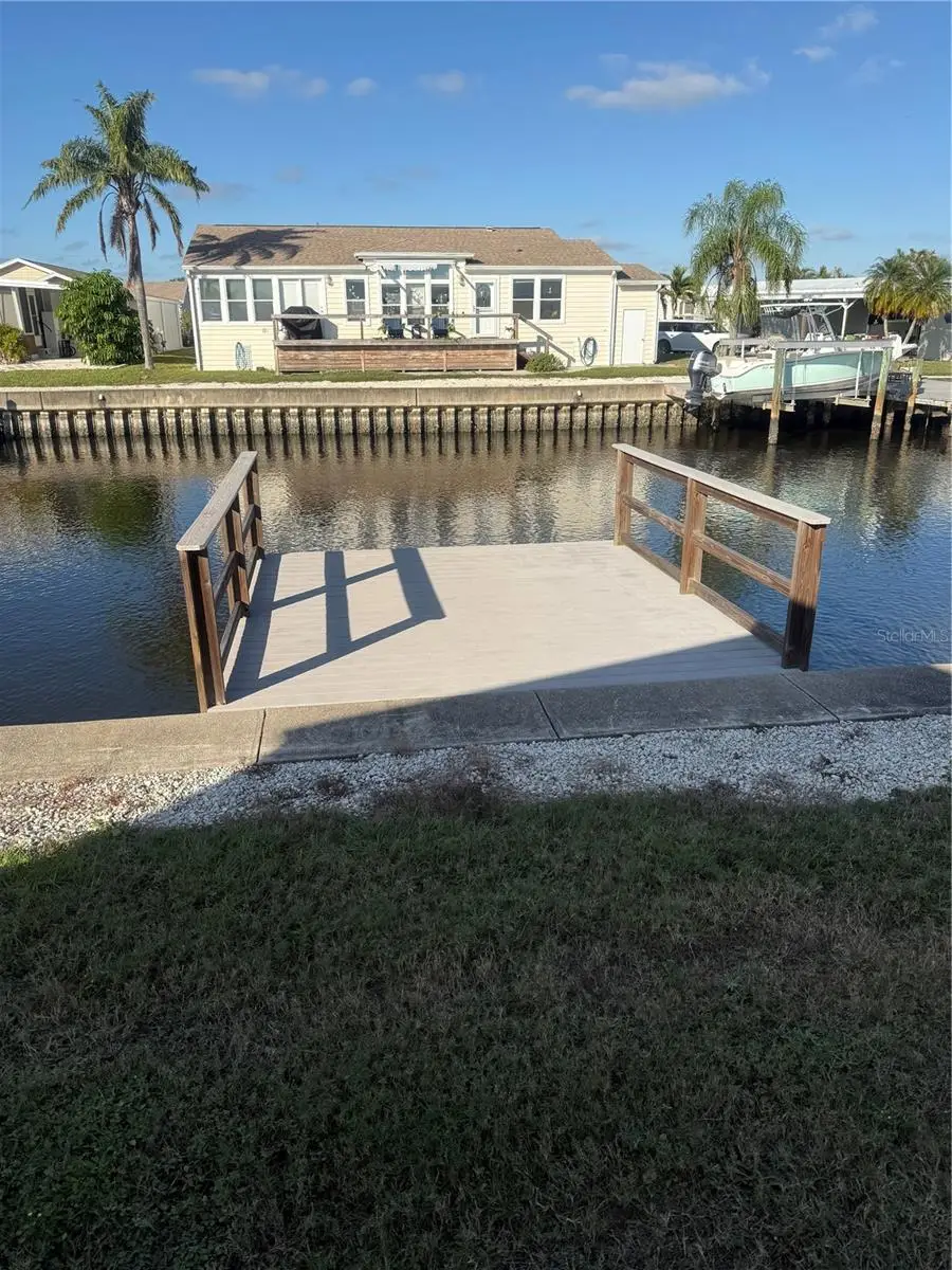 203 Mount Isle Avenue Ne #200, Saint Petersburg, FL 33702 - Image #1