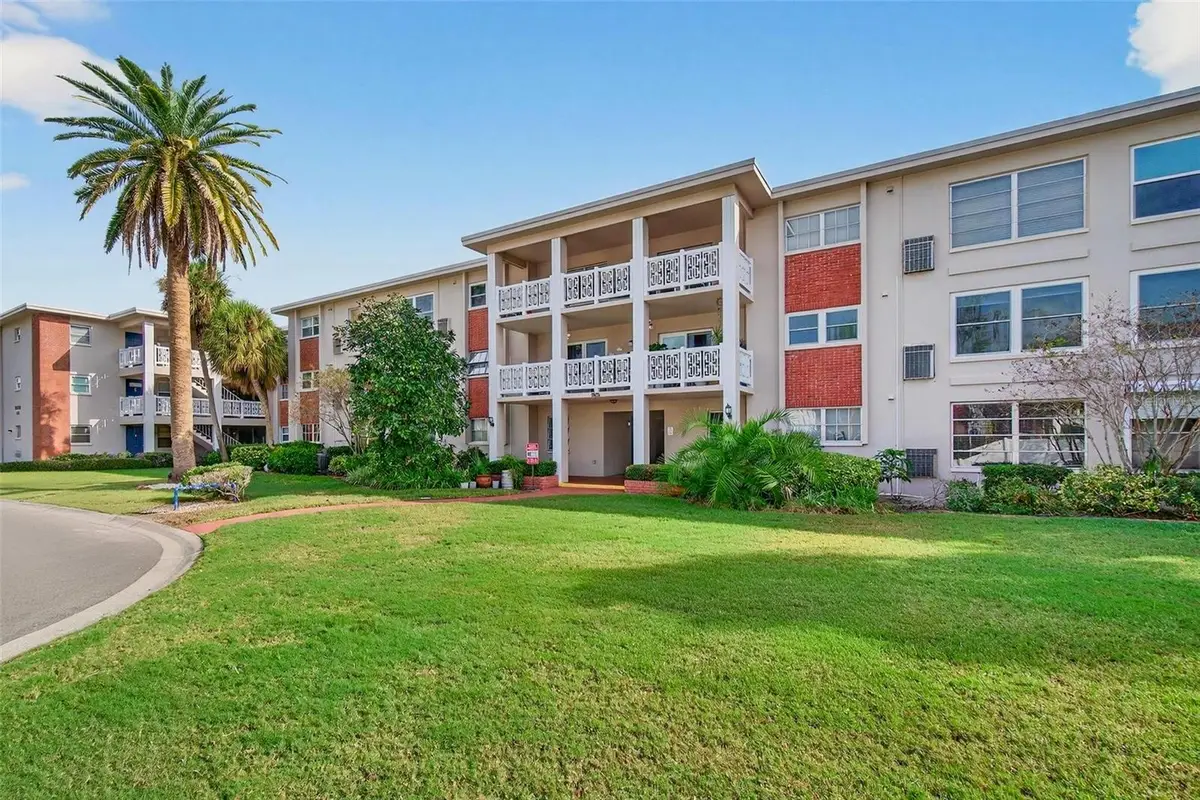 3125 36th Street N #303, Saint Petersburg, FL 33713 - Image #1