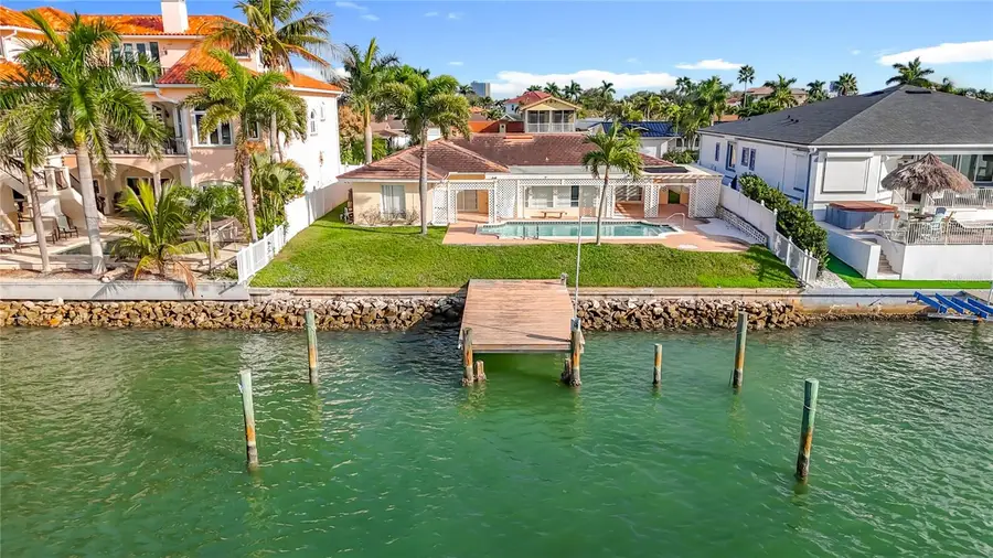 1135 81st Street S, Saint Petersburg, FL 33707 - Image #2