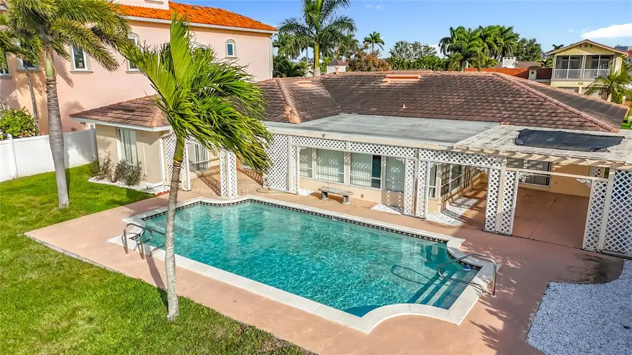 1135 81st Street S, Saint Petersburg, FL 33707 - Image #3