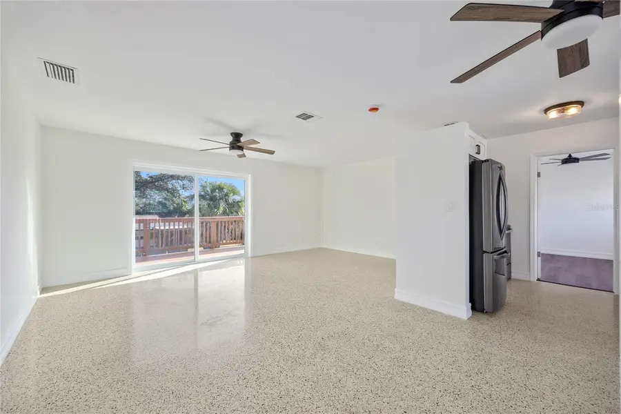 4869 Venetian Boulevard Ne, Saint Petersburg, FL 33703 - Image #3