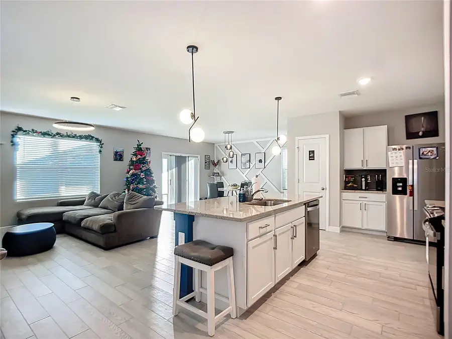 3231 Hilltop Circle, Bradenton, FL 34211 - Image #3