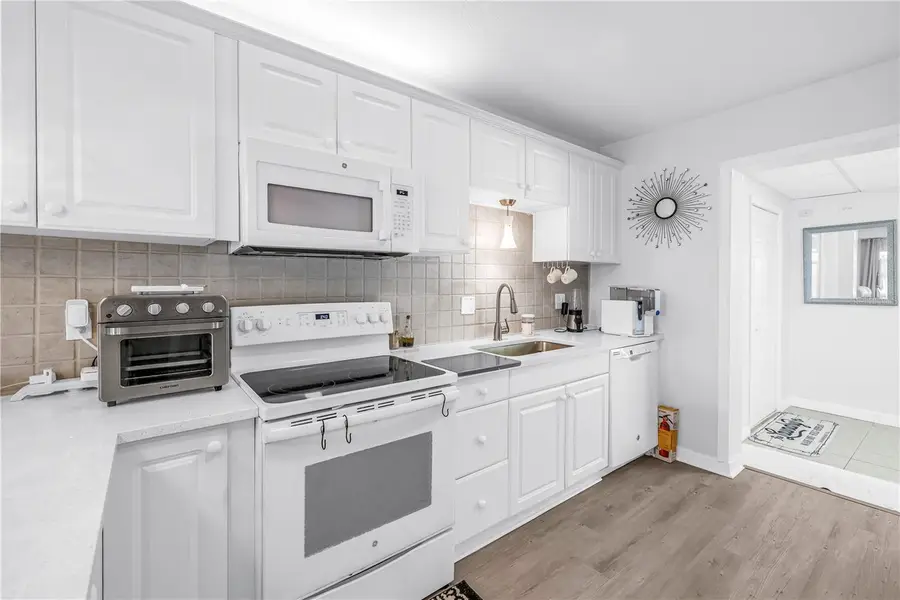 3723 59th Street N #6, Saint Petersburg, FL 33710 - Image #2