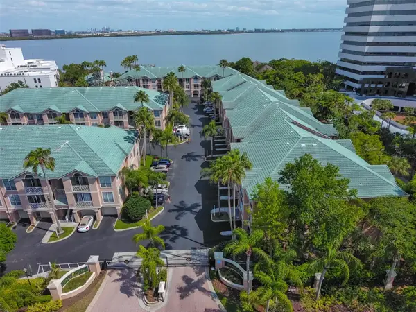 2305 Bay Club Circle #2305, TAMPA, FL 33607