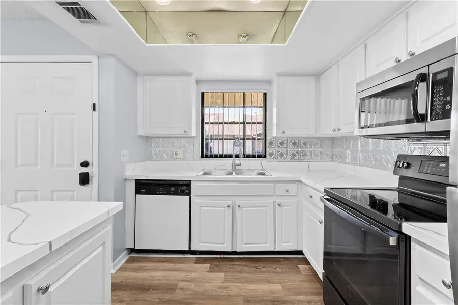 4111 Ashford Green Place #B202, Tampa, FL 33613 - Image #3