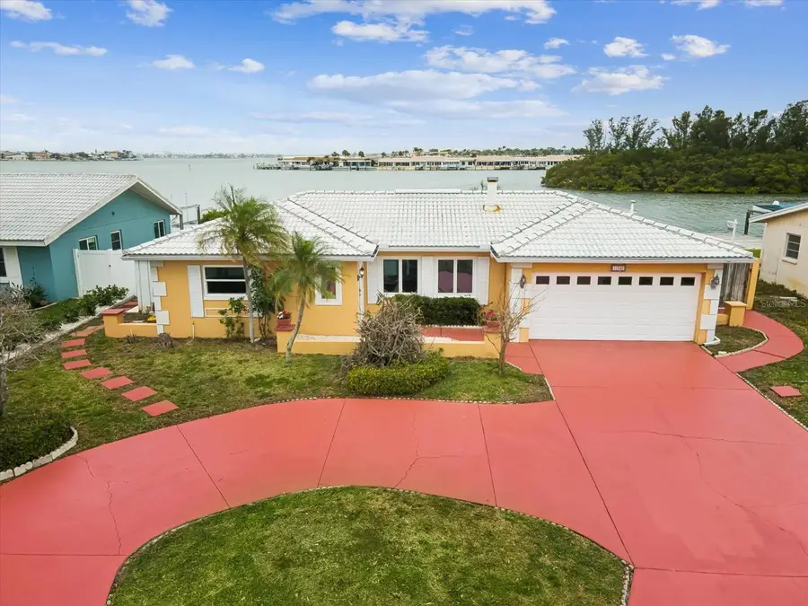 11549 48th Avenue N, Saint Petersburg, FL 33708 - Image #2