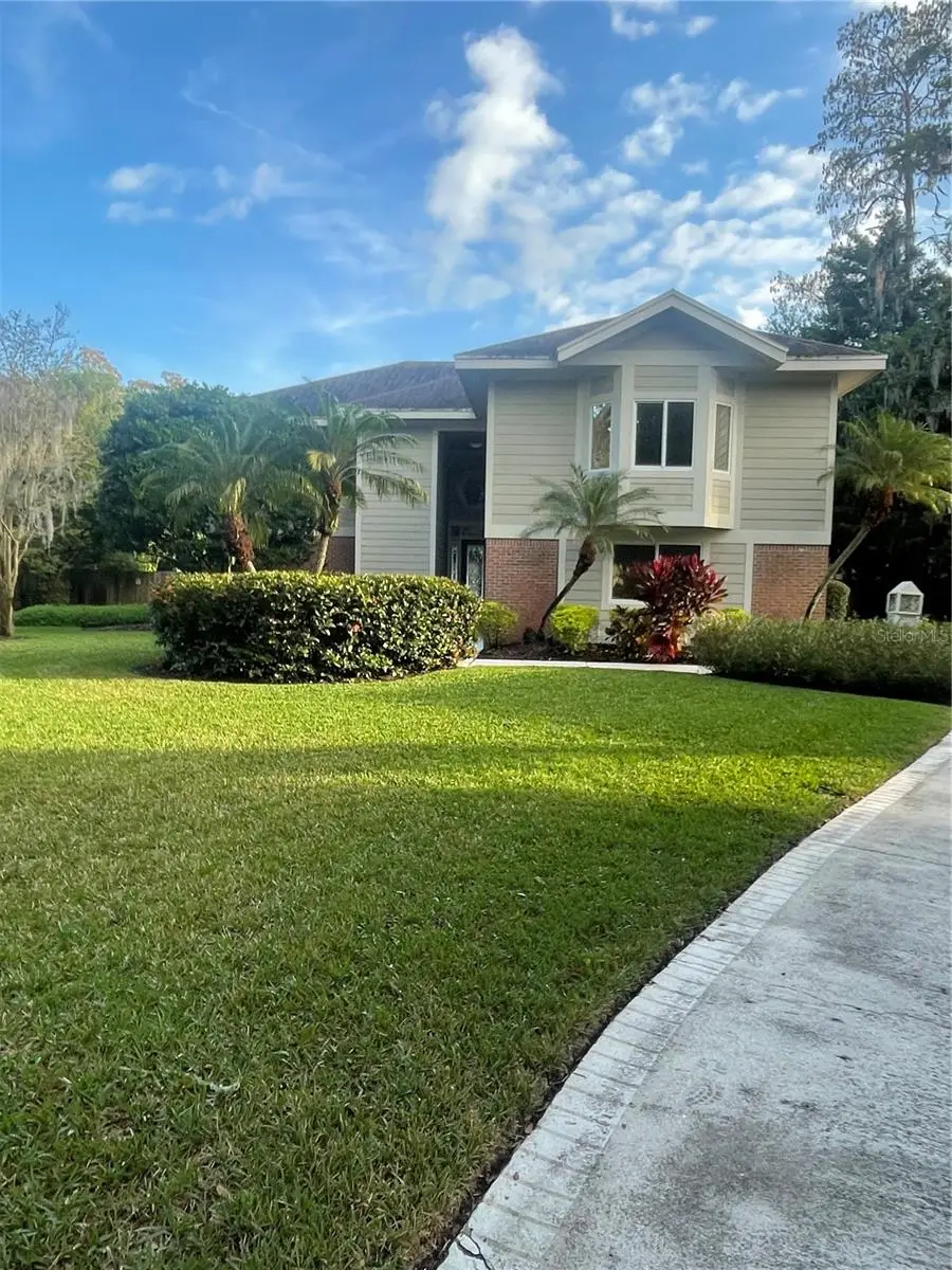 11719 Phoenix Circle, Tampa, FL 33618 - Image #2