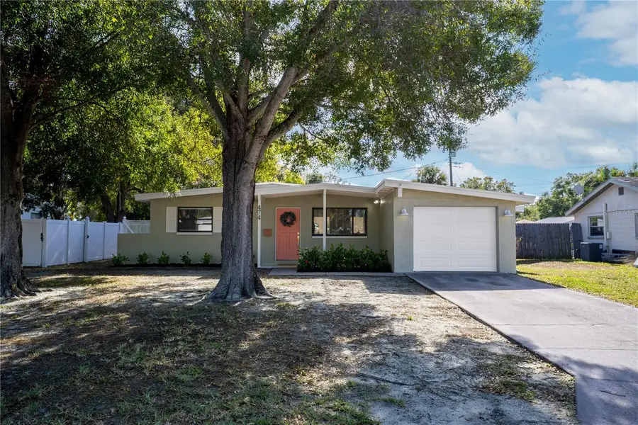 474 Dawson Avenue Ne, Saint Petersburg, FL 33703 - Image #2