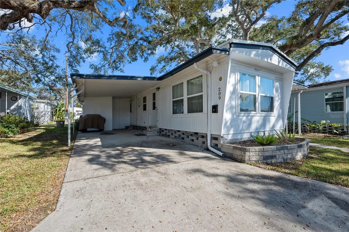 585 Sky Harbor Drive #209, Clearwater, FL 33759 - Image #1