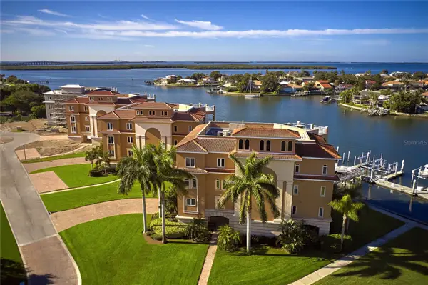 48 Bayview Court S #A, ST PETERSBURG, FL 33711