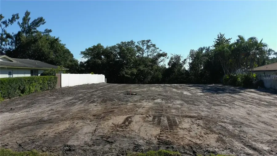 746 31st Avenue Ne, Saint Petersburg, FL 33704 - Image #2