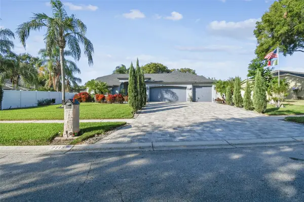 2713 Crestfield Drive, VALRICO, FL 33596